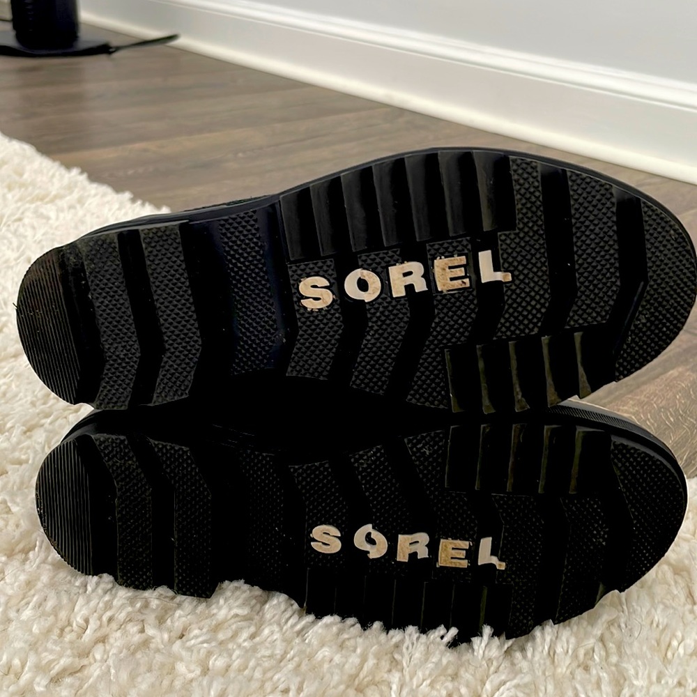 Sorel winter boots.  Worn twice!